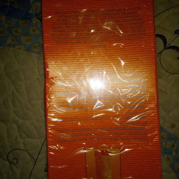 Shimmer Lotion Azuro Lotion - Picture 2 of 3